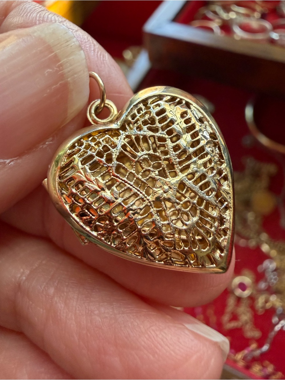 Authentic 1/20 12kt Gold Filled Filigree Heart Locket Pendant marked. Vintage